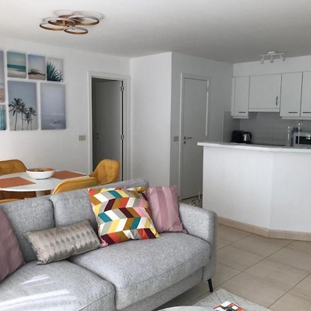 Urbanstay Suites - Beachfront Apartment In Knokke Екстер'єр фото