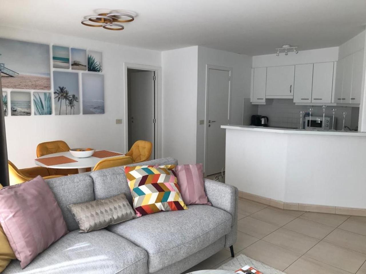 Urbanstay Suites - Beachfront Apartment In Knokke Екстер'єр фото