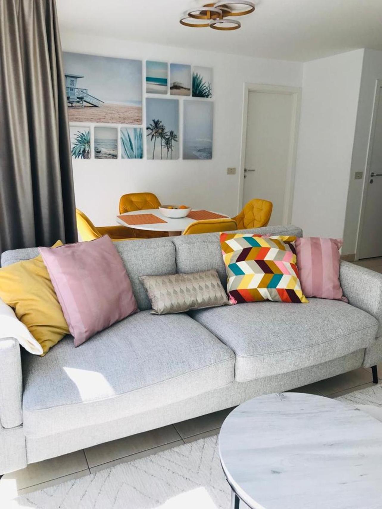 Urbanstay Suites - Beachfront Apartment In Knokke Екстер'єр фото